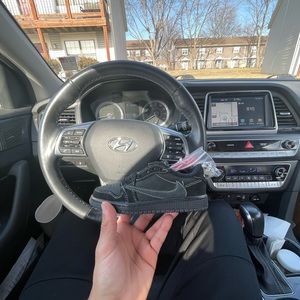 Jordan 1 Black Phantom